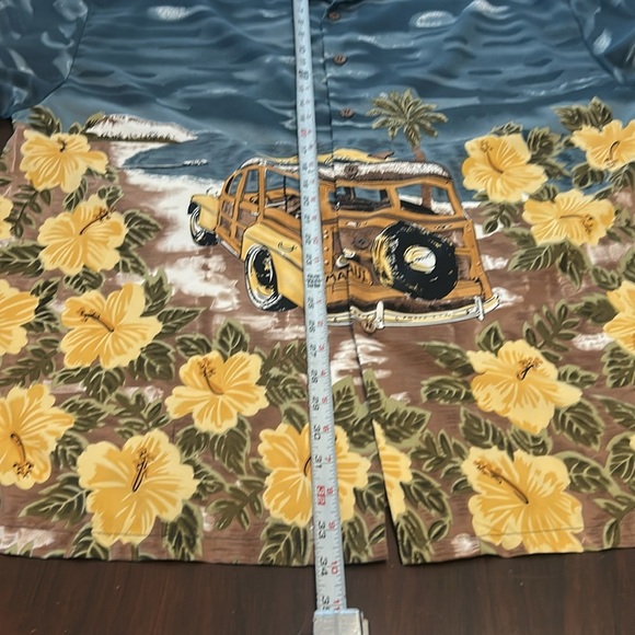 Maui Maui Hawaiian Islands Button Down Short Sleeve Hawaiian Shirt - Picture 5 of 13